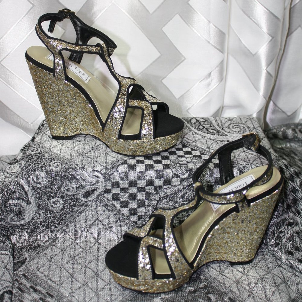 Touch Ups Wedge Sandal NIB Sasha Gold
